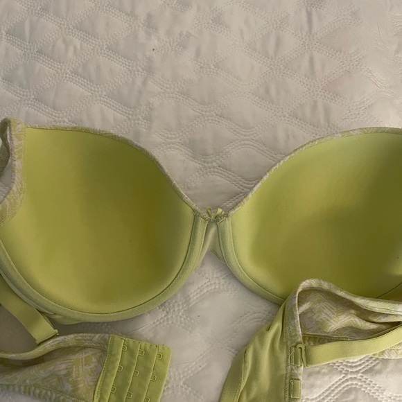 Cacique Lightly Lined 44C underwire. Line green - Picture 7 of 9